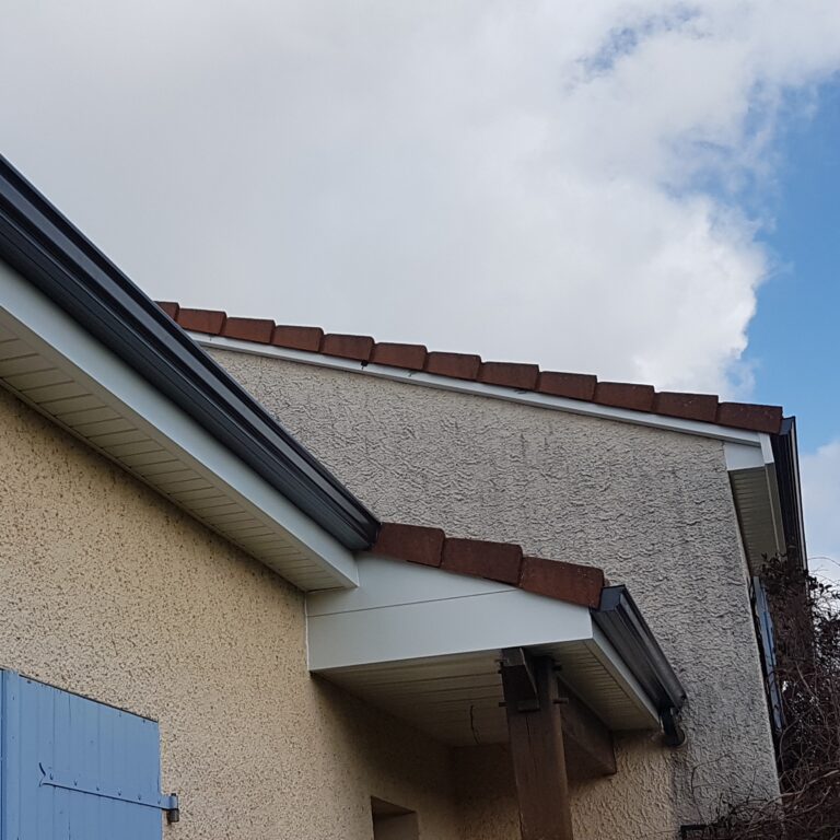 Rénovation de maison individuelle : avant-après sous face - Niort (79)